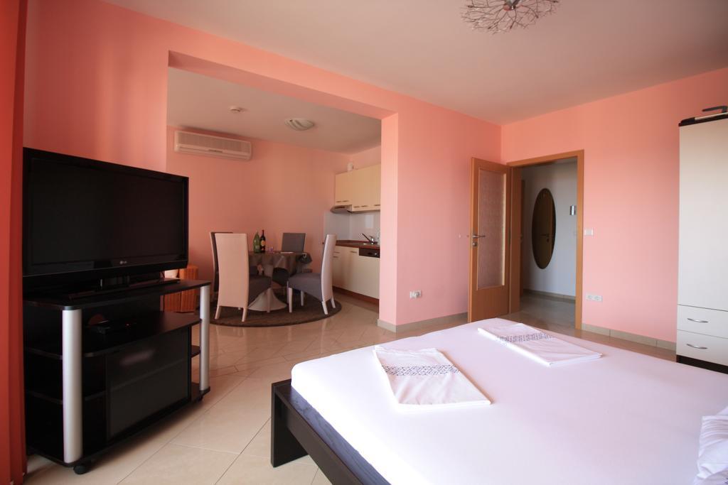 Apartment Dalmatien Traumhaus Makarska Exterior photo